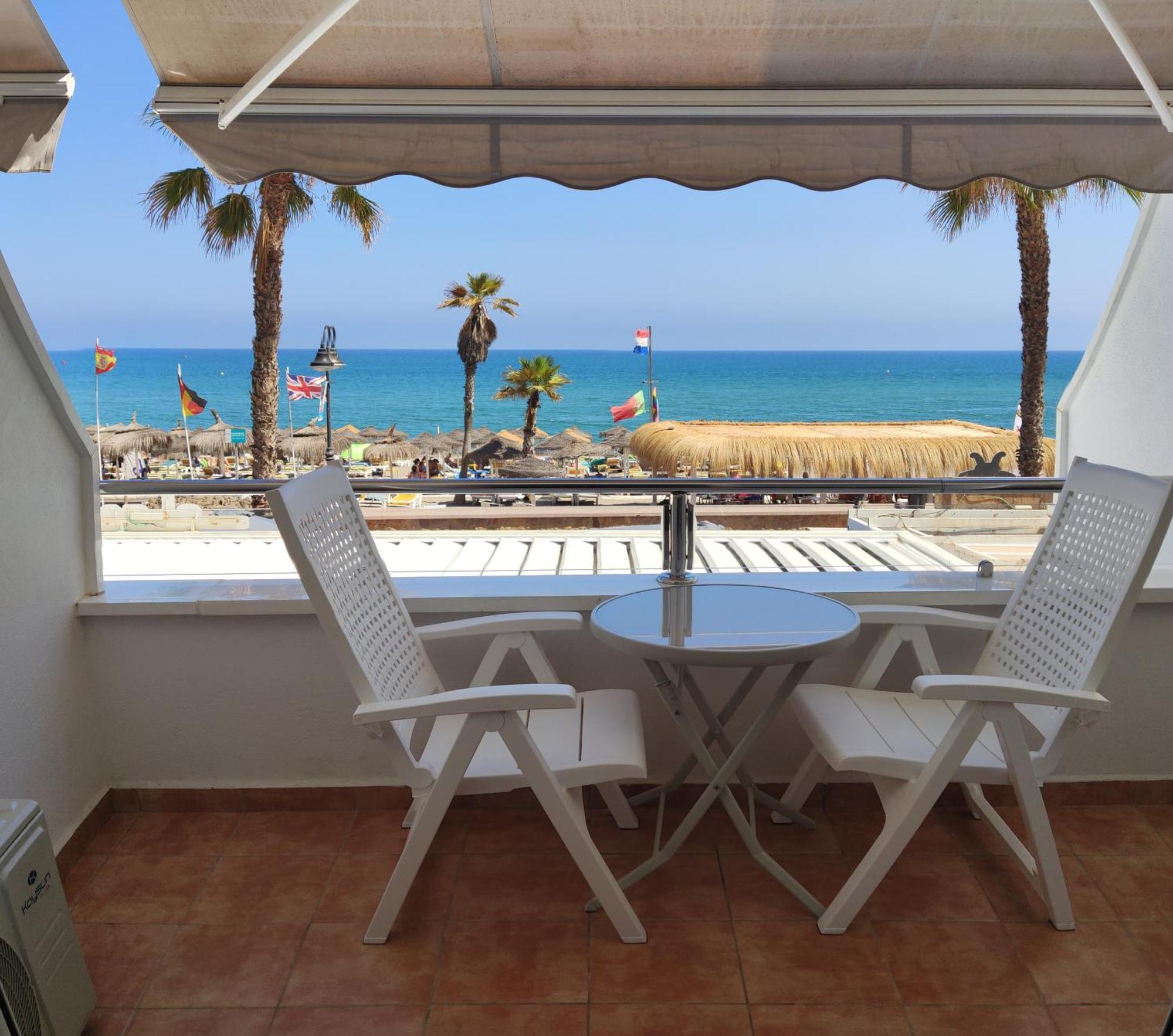 Nuevo Roca Chica, Primera Linea Playa,Torremolinos Exteriör bild