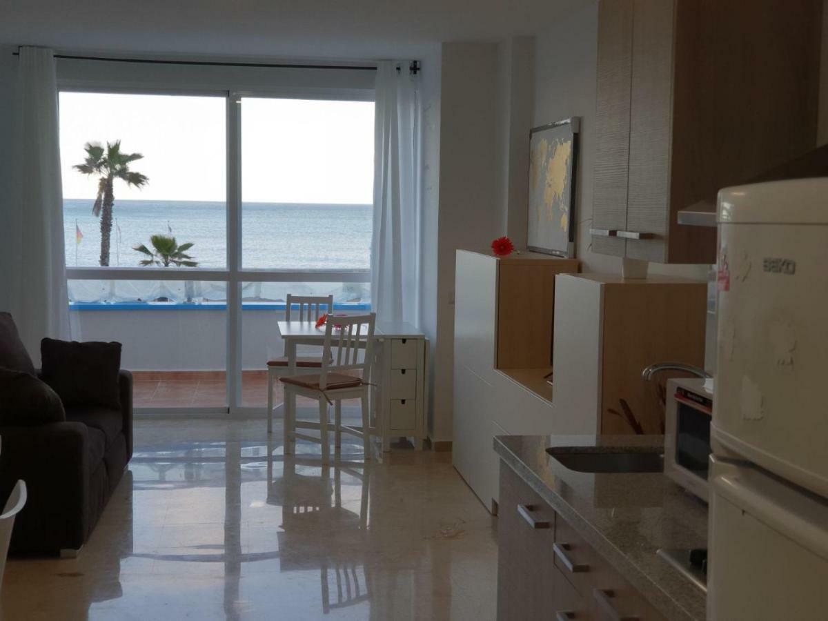 Nuevo Roca Chica, Primera Linea Playa,Torremolinos Exteriör bild